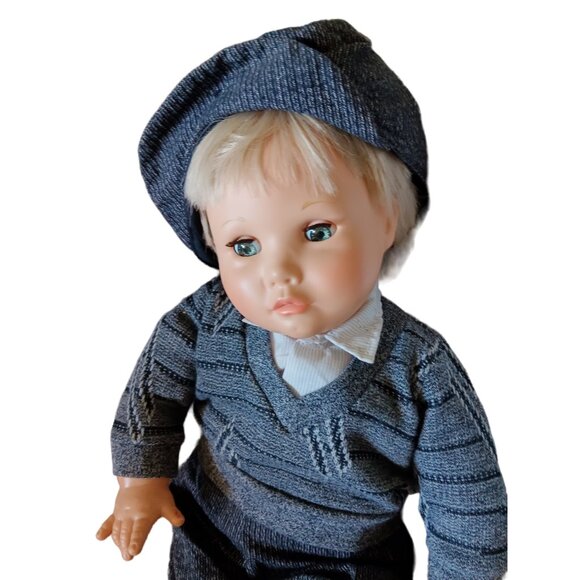 SUZANNE GIBSON 1977 ARTIST BOY DOLL VINYL/CLOTH ORIGINAL CLOTHES - Picture 1 of 9